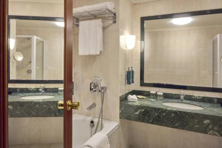 Hilton Antwerp Old Town - 7
