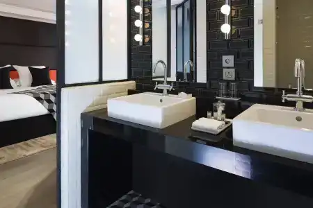 Hotel - 8