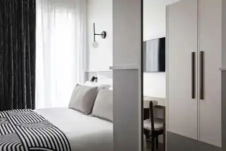 Best Western Paris Gare Saint Lazare - 15