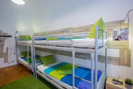 Friends Hostel & - 41