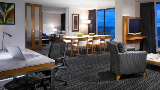 Hyatt Regency - 52
