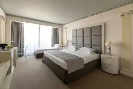 Njv Athens Plaza - 38
