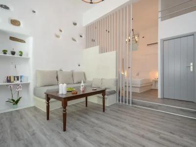 Venetian Suites - 111