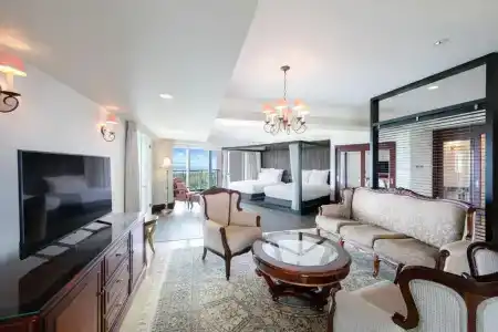 Okinawa Marriott Resort & Spa - 17