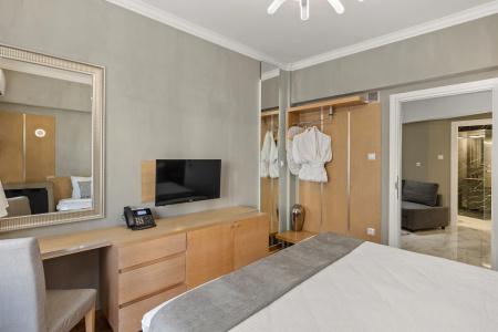 Athens Warehouse Boutique & Suites - 11