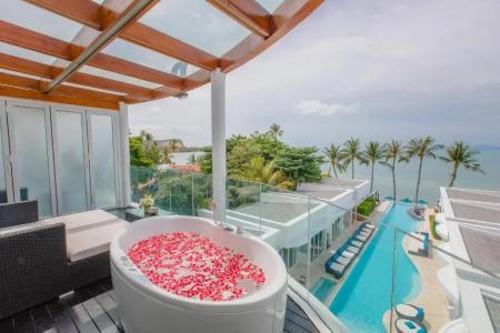 The Privilege Ezra Beach Club - 40