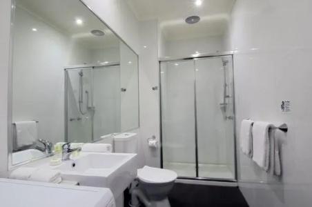 Brighton Serviced - 33