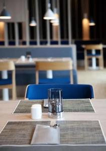 Holiday Inn Express Airport - 24