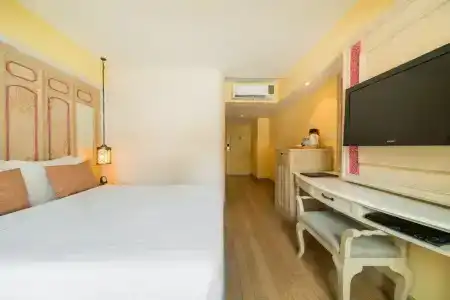 Salil Sukhumvit Soi 11 - 28