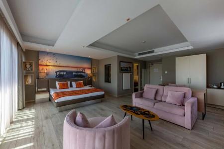 Riva's Moda - 32