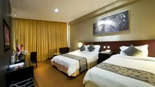 Royal (SG Clean, Staycation Approved) - 50