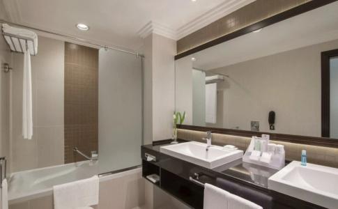 Towers Rotana - Dubai - 45