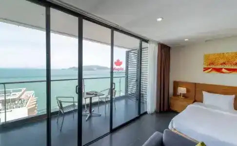 Maple & Apartment - 213