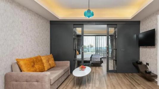 Elite Luxury Suite & Spa - 35