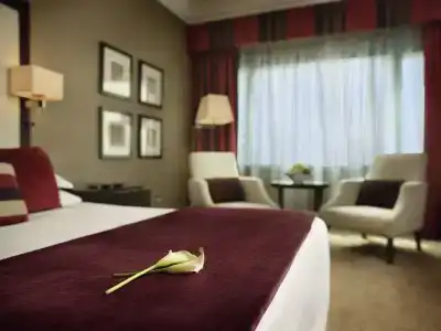 Mövenpick Grand Al Bustan - 36