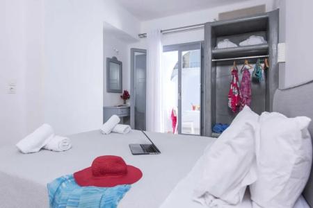 Blue Waves Suites & - 93