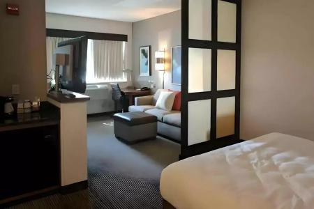 Hyatt Place West - 20
