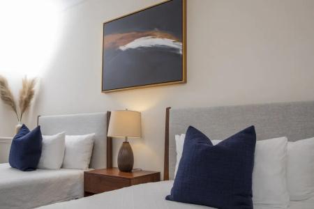 Washington Square Inn - 128