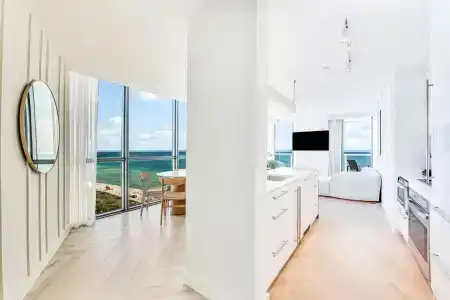 W South Beach - 75