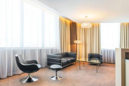 Nh Bratislava Gate One - 91