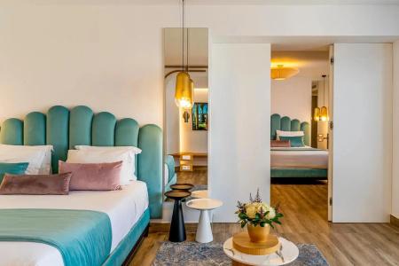 Cresanto Luxury Suites - 70
