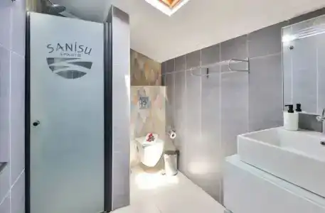 Sanisu Apart - 102