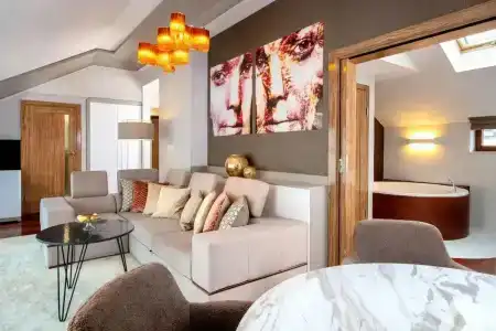 Metropolis Design - 64