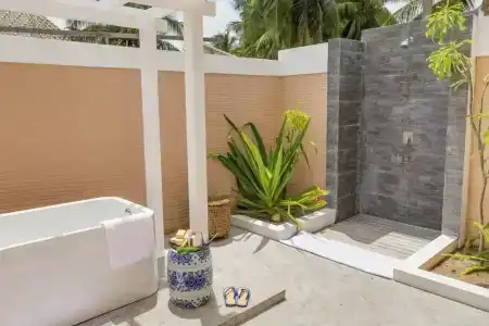 Kudafushi Resort & Spa - 7
