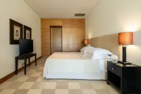 Plaza Resort - 81