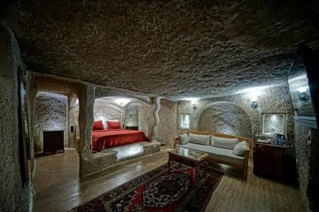 Holiday Cave - 85