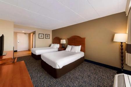 Comfort Inn South Oceanfront - 14