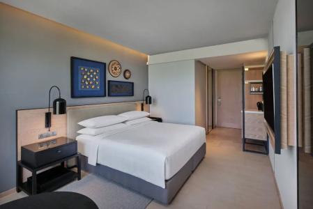 Four Points By Sheraton Phuket Patong Beach Resort - Sha Extra Plus - 32
