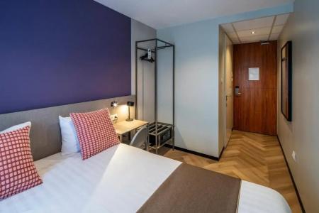 New Century Amsterdam - 5