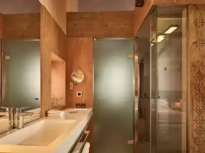 Domus Renier Boutique - Historics Worldwide - 39
