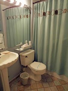 Montauk Manor - 80