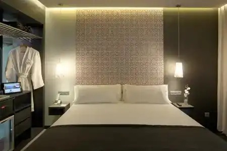 Two Barcelona By Axel 4* Sup- Adults Only - 25