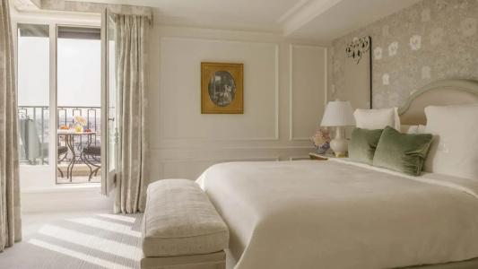 Four Seasons George v Paris - 45