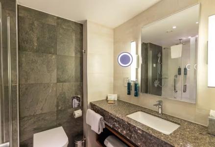 DoubleTree by Hilton London Victoria - 38