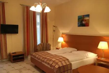 Continental-Pension - 29