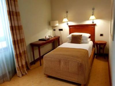 Best Western Premier Astoria - 46
