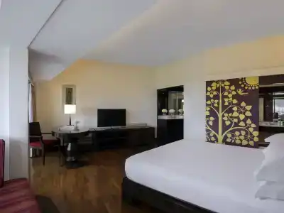 Hilton Phuket Arcadia Resort & Spa - Sha Plus - 64