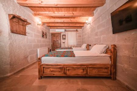 Zeus Cave Suites - 79