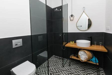 Port 7- Boutique Collection - 10