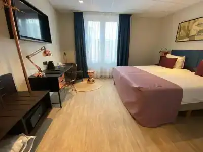 Best Western Dam Square Inn - 43