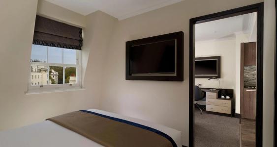 The Westbourne Hyde Park - 17