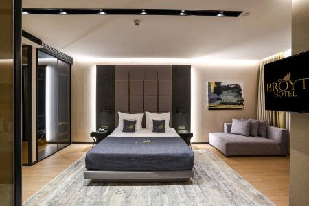 Broyt Suites - 34