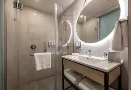 Hampton by Hilton Center - 28