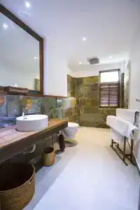 The Barefoot Eco - 57