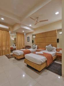 Bentley Marine Drive - 31