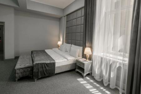 Grand Sapphire - 50